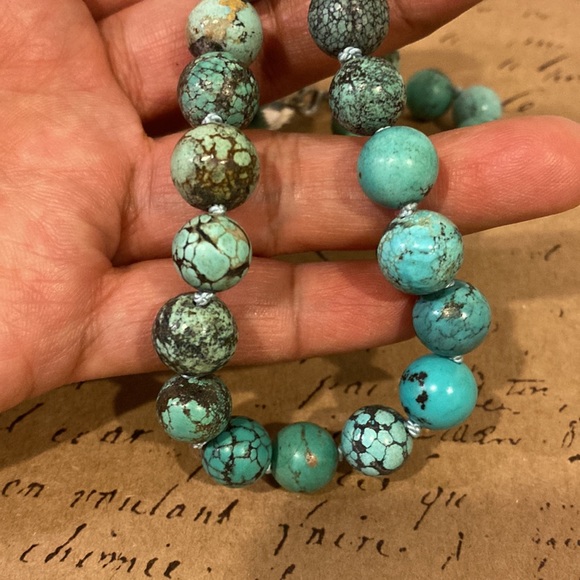 Genuine Arizona Turquoise Hand Knotted Candy Necklace w/ Turquoise Heart Clasp - Picture 14 of 16